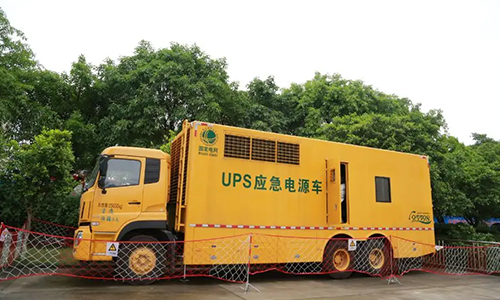 UPS應(yīng)急電源車.jpg